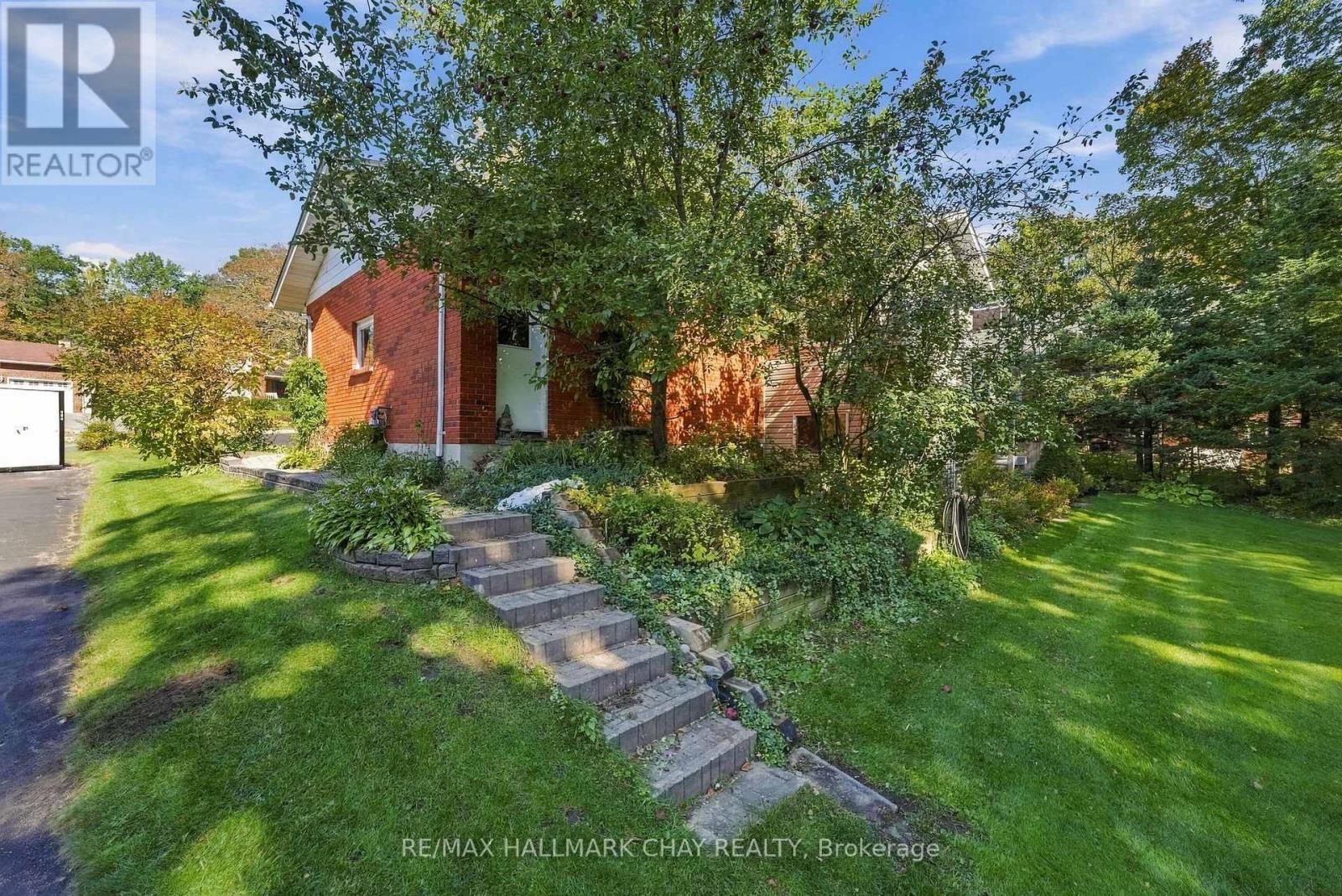 57 Belmont Crescent, Springwater photo 30