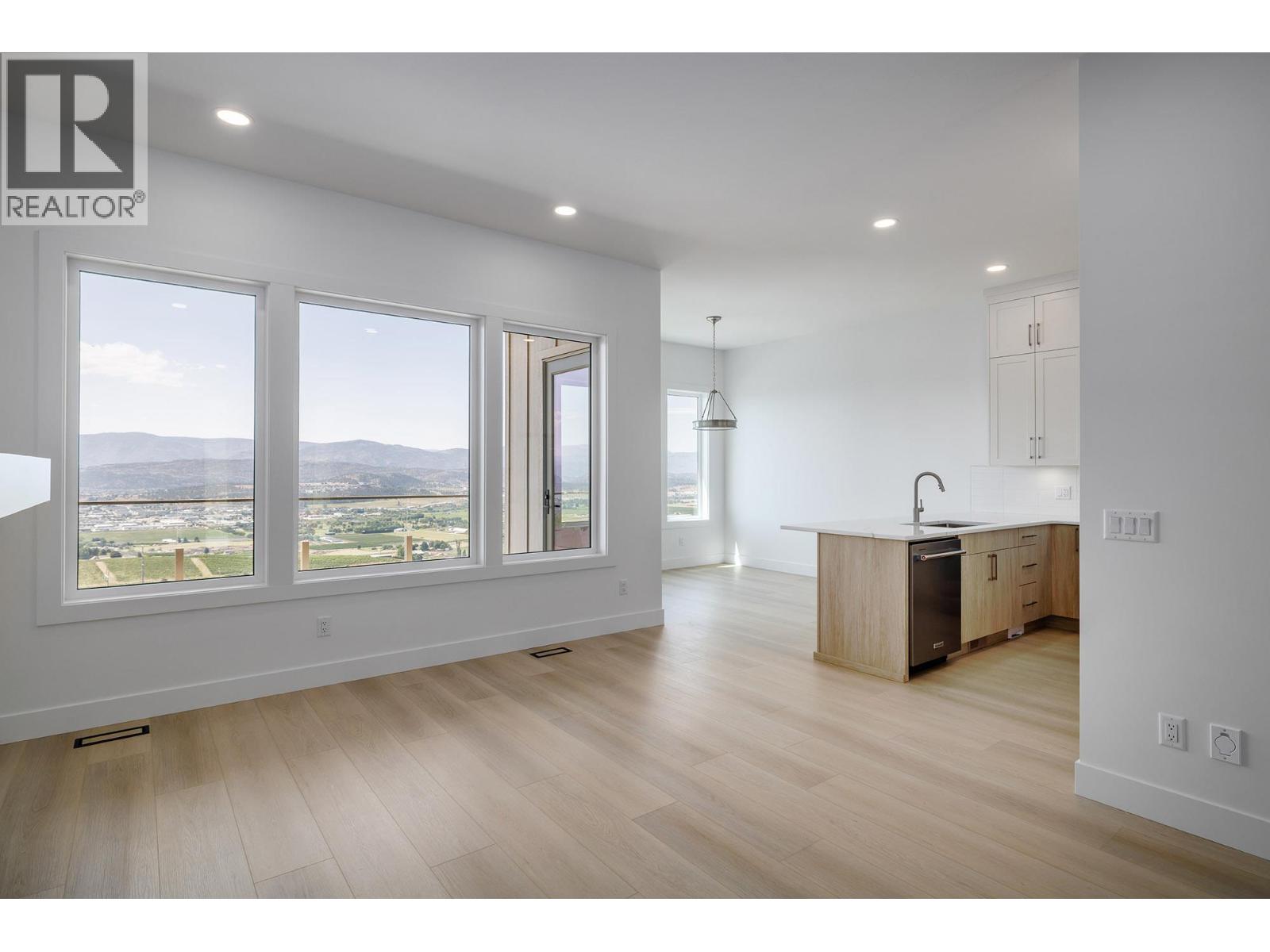 2054 Kentucky Crescent, Kelowna - Image 1