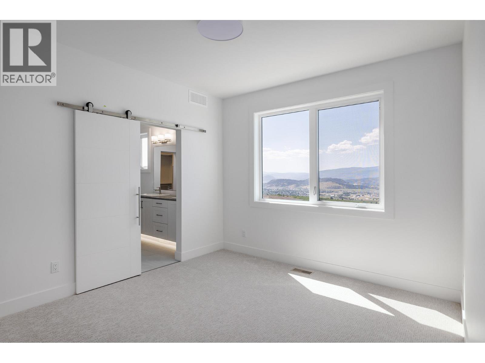 2054 Kentucky Crescent, Kelowna - Image 1
