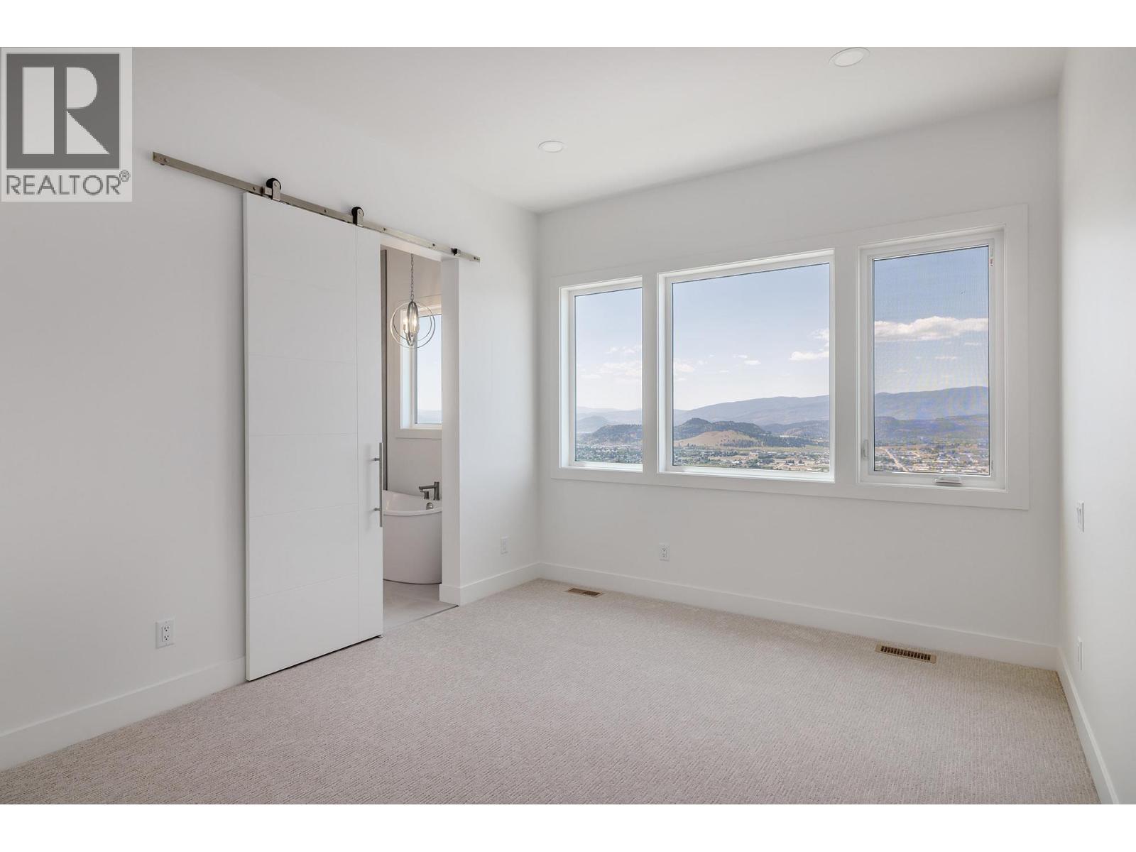2054 Kentucky Crescent, Kelowna - Image 1