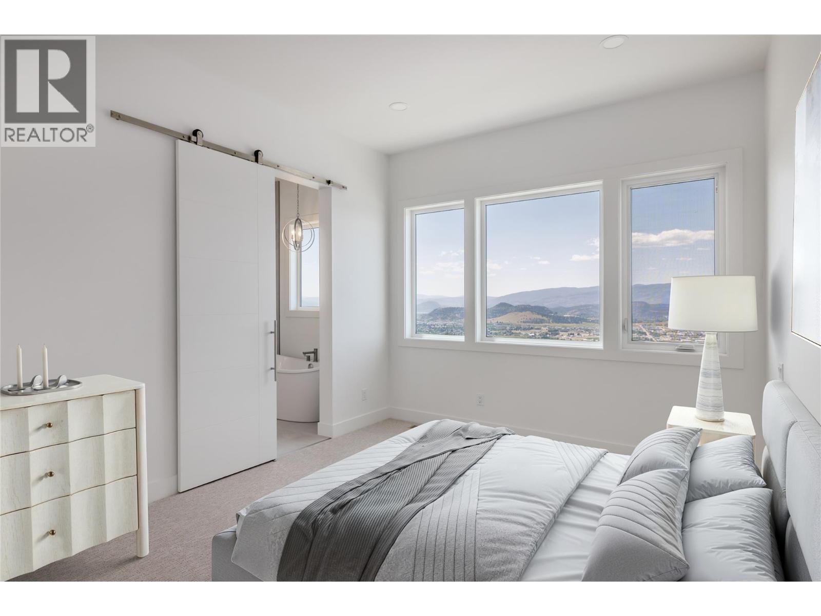 2054 Kentucky Crescent, Kelowna - Image 1