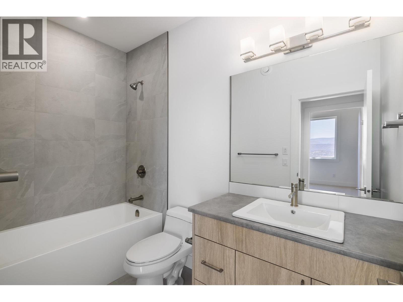 2054 Kentucky Crescent, Kelowna - Image 1