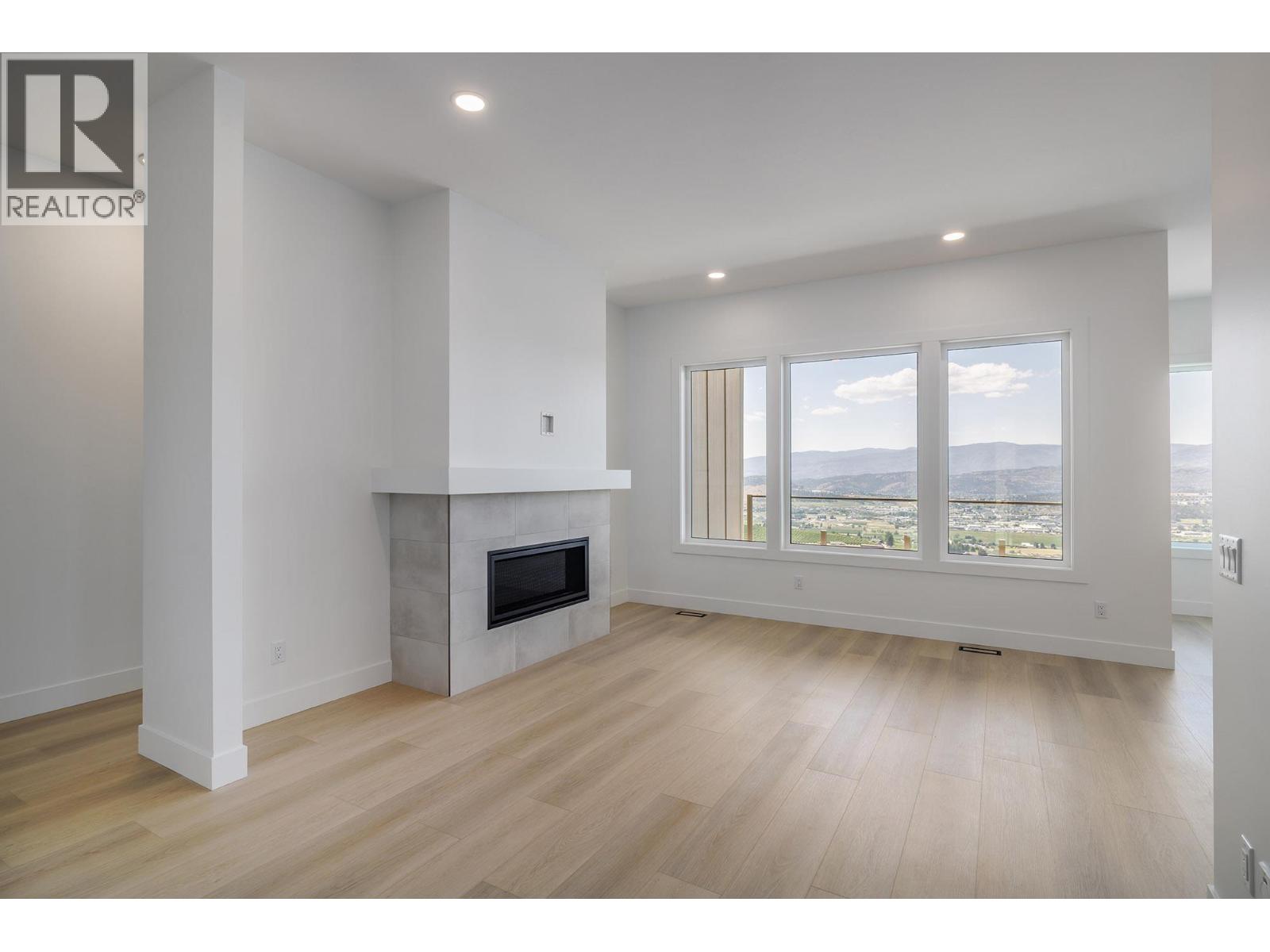 2054 Kentucky Crescent, Kelowna - Image 1