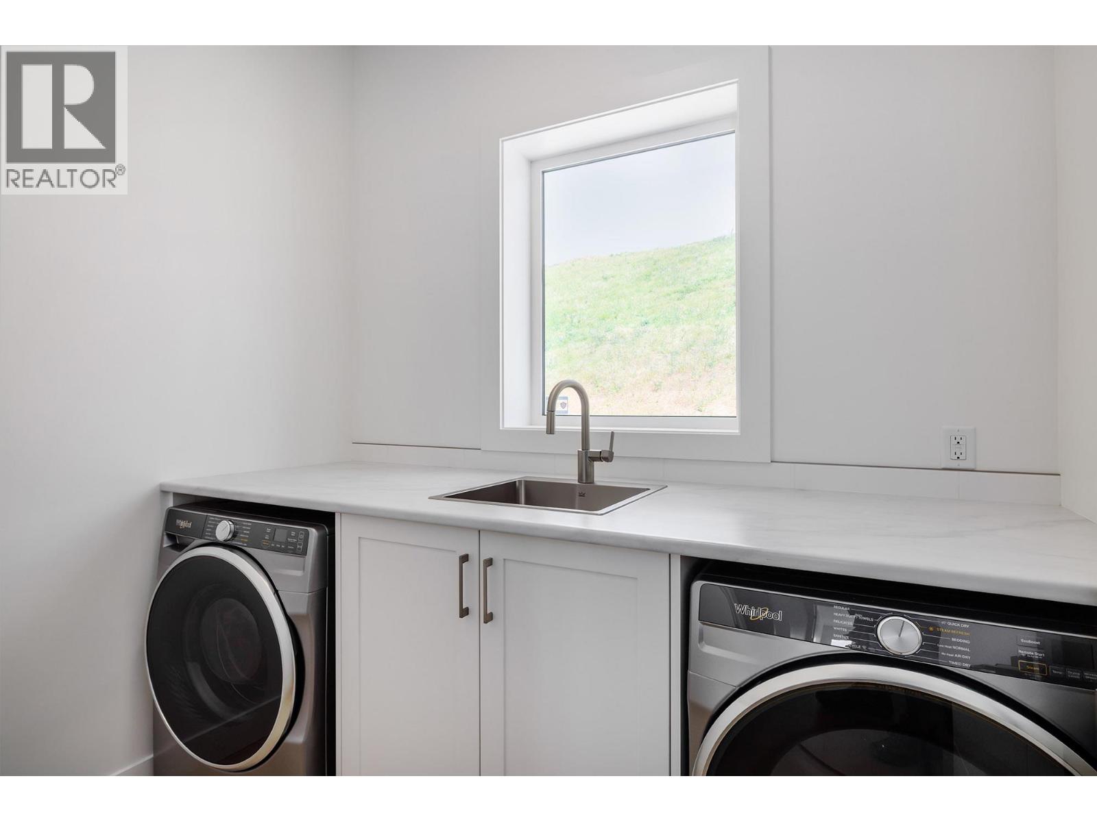 2054 Kentucky Crescent, Kelowna - Image 1