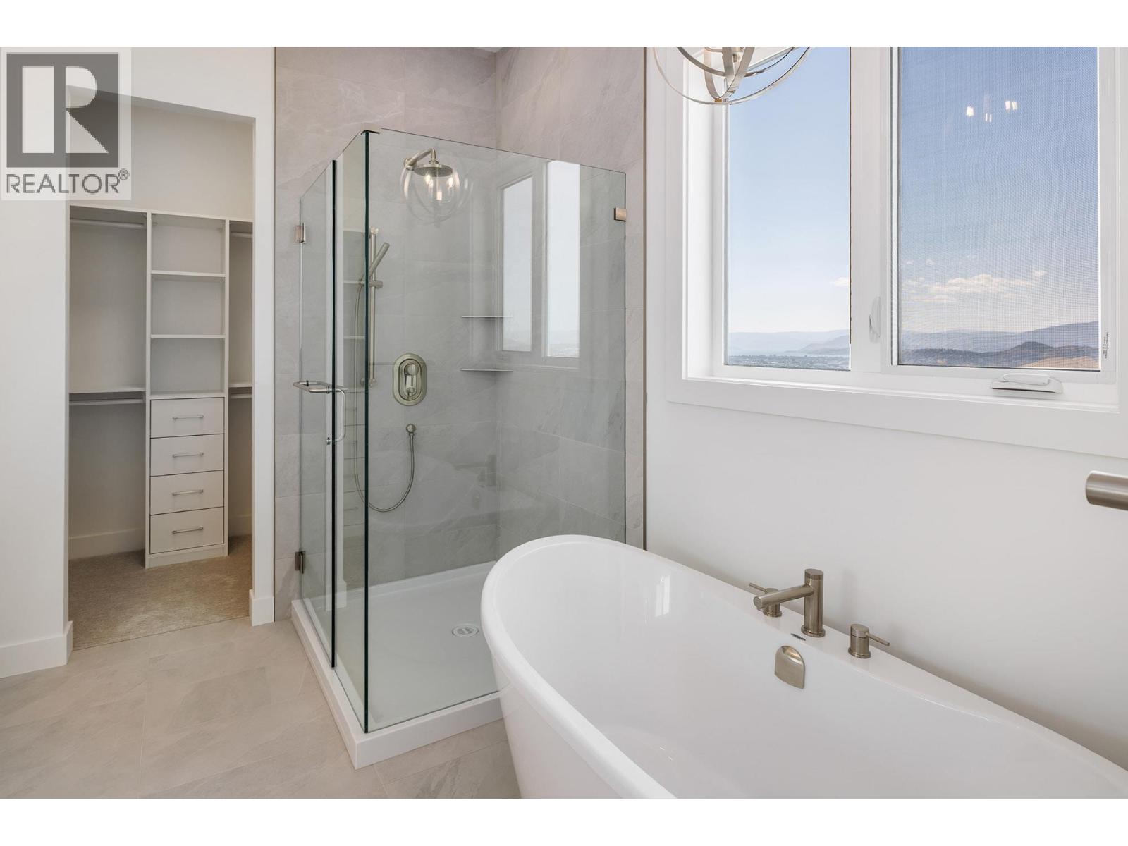 2054 Kentucky Crescent, Kelowna - Image 1