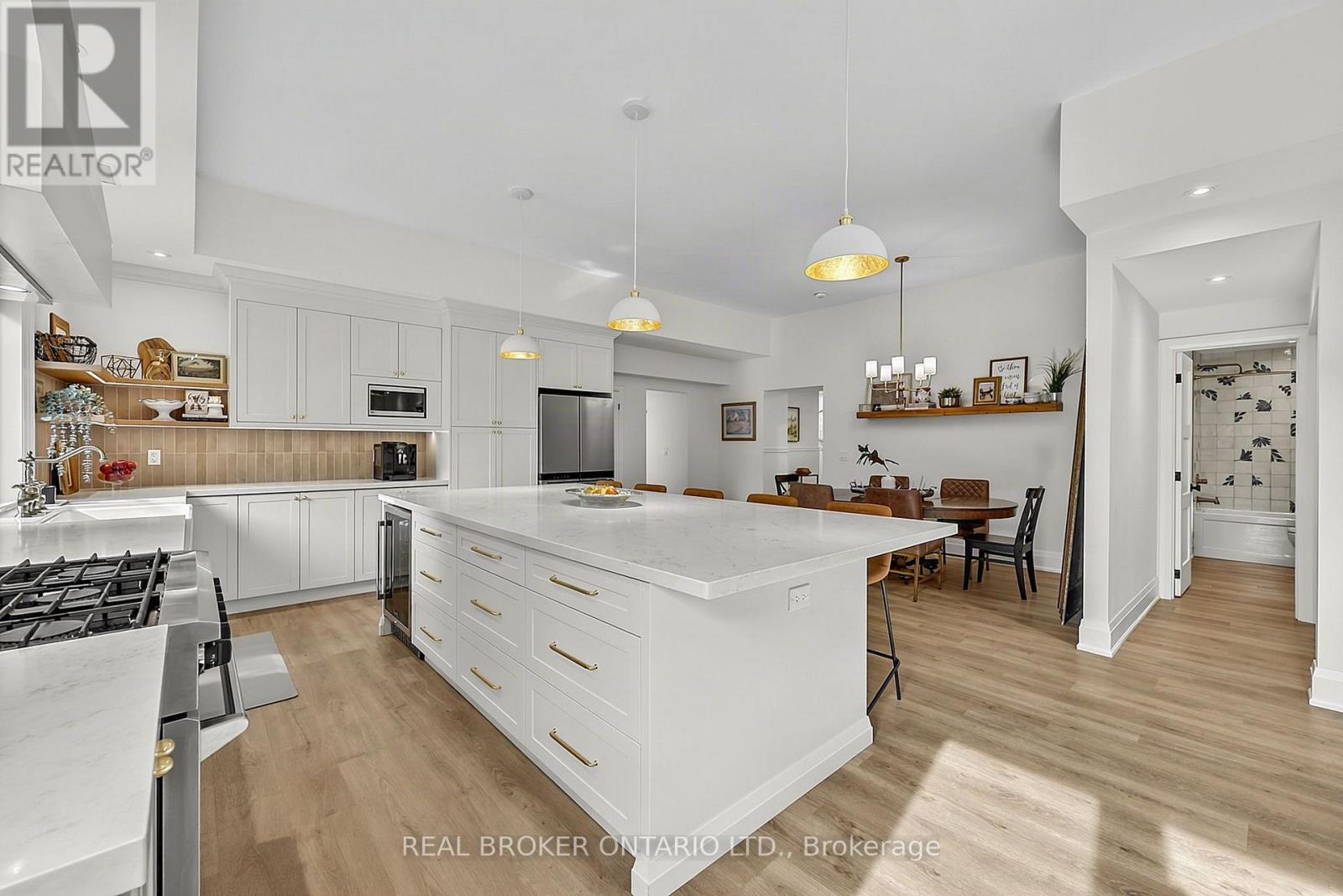 17 Mill Street, East Gwillimbury, ON photo 10
