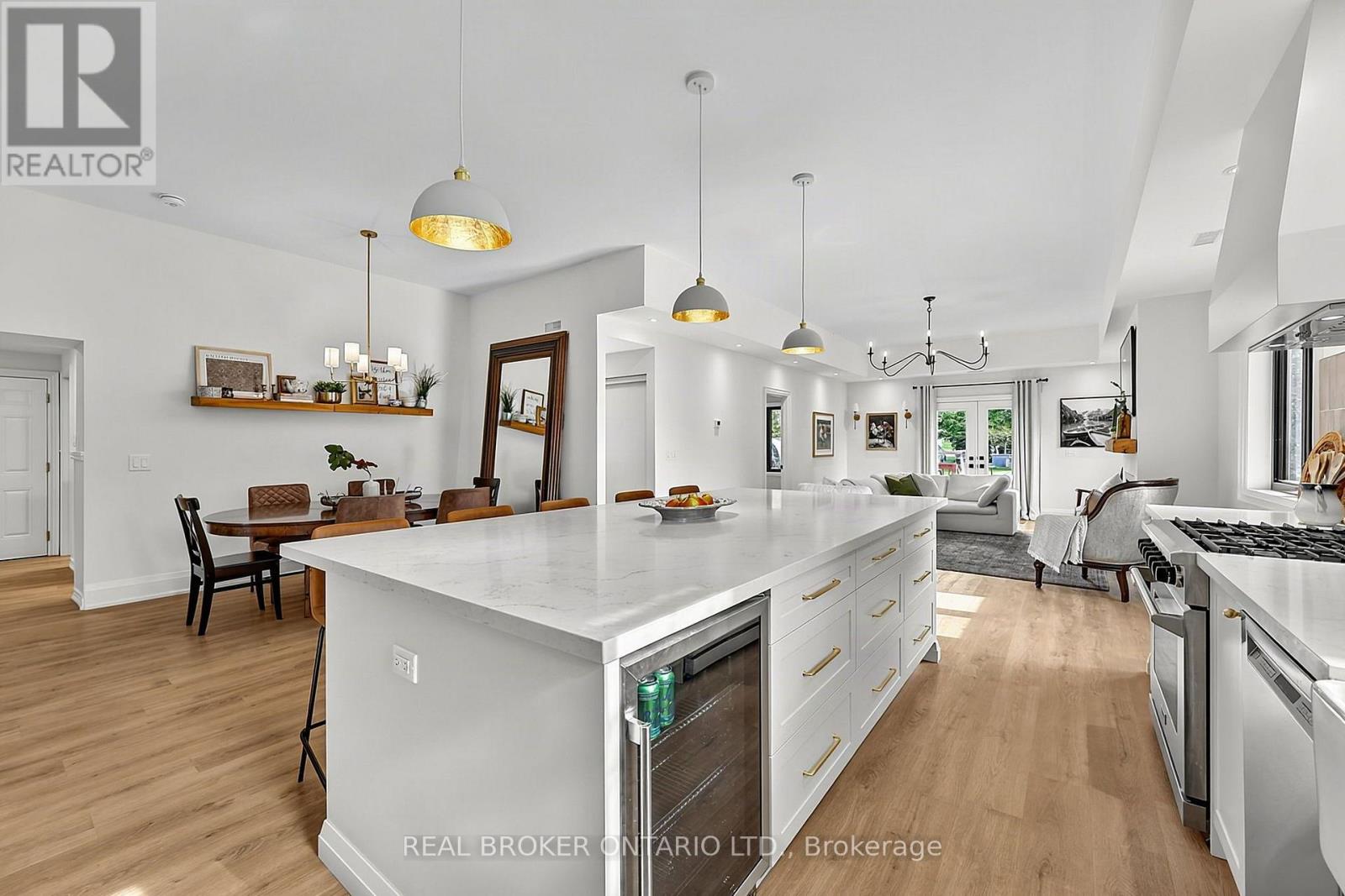 17 Mill Street, East Gwillimbury, ON photo 13