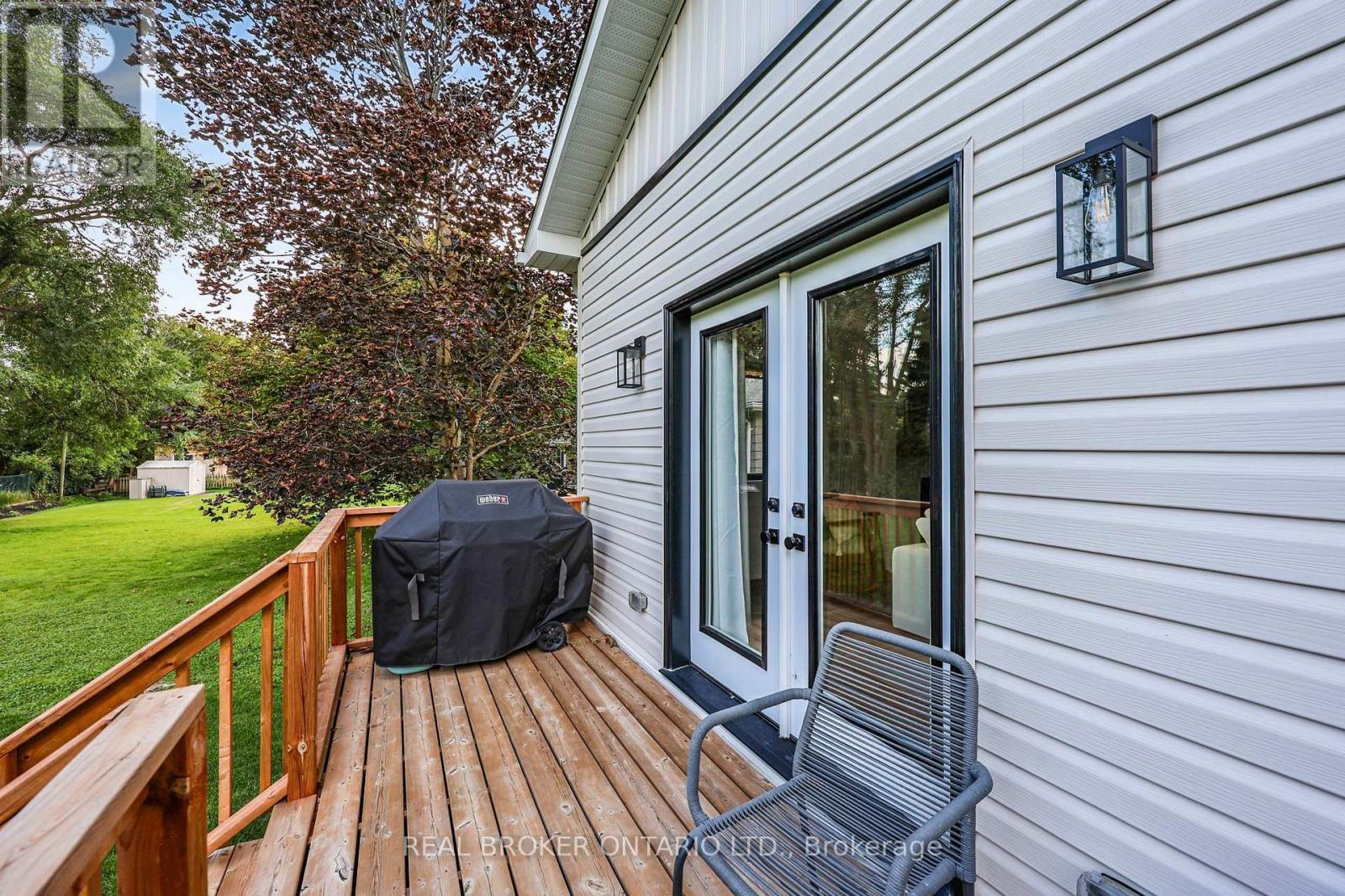 17 Mill Street, East Gwillimbury, ON photo 30