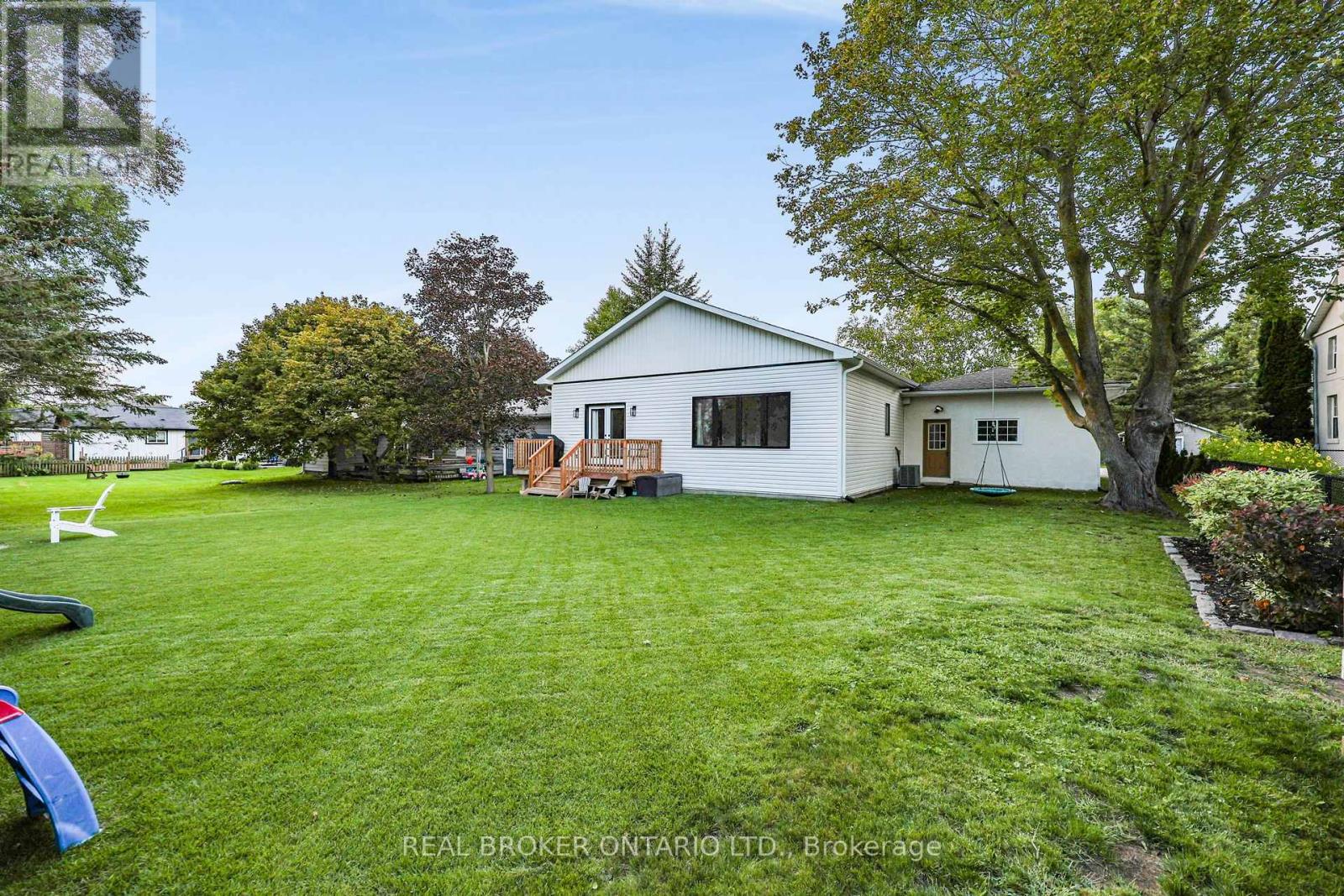 17 Mill Street, East Gwillimbury, ON photo 34