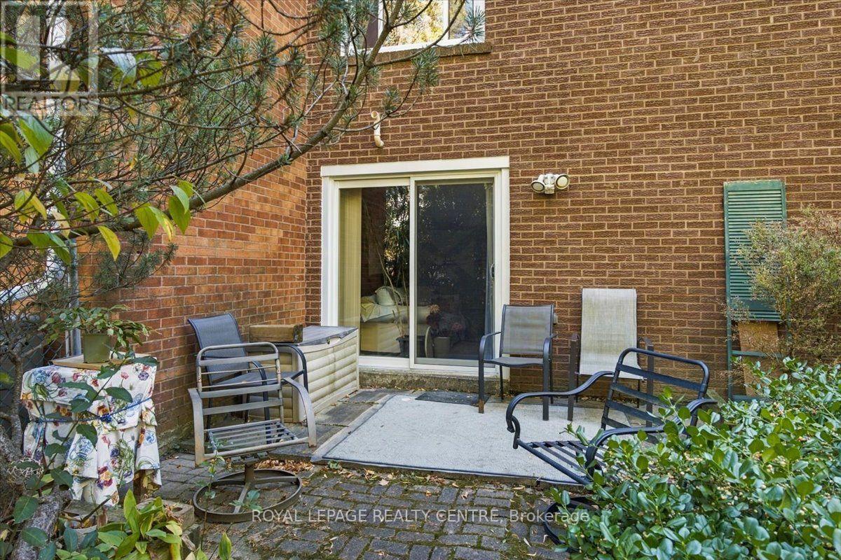 3581 ASH ROW CRESCENT - 35