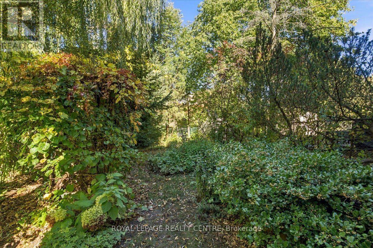 3581 Ash Row Crescent, Mississauga, ON photo 38