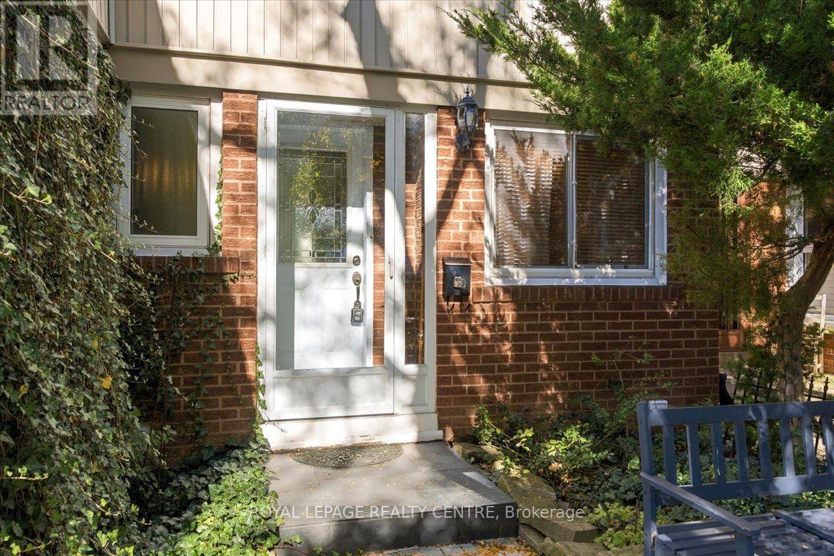 3581 Ash Row Crescent, Mississauga, ON photo 4