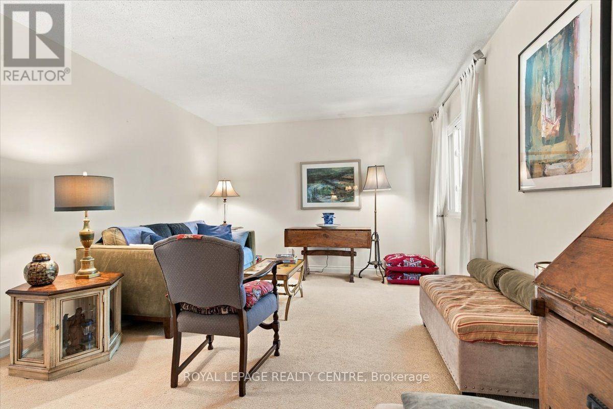 3581 Ash Row Crescent, Mississauga, ON photo 6