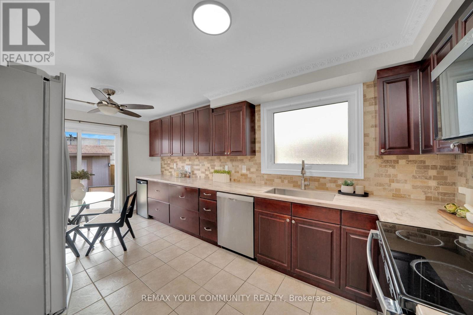 118 Waterbury Street, Caledon, ON photo 15