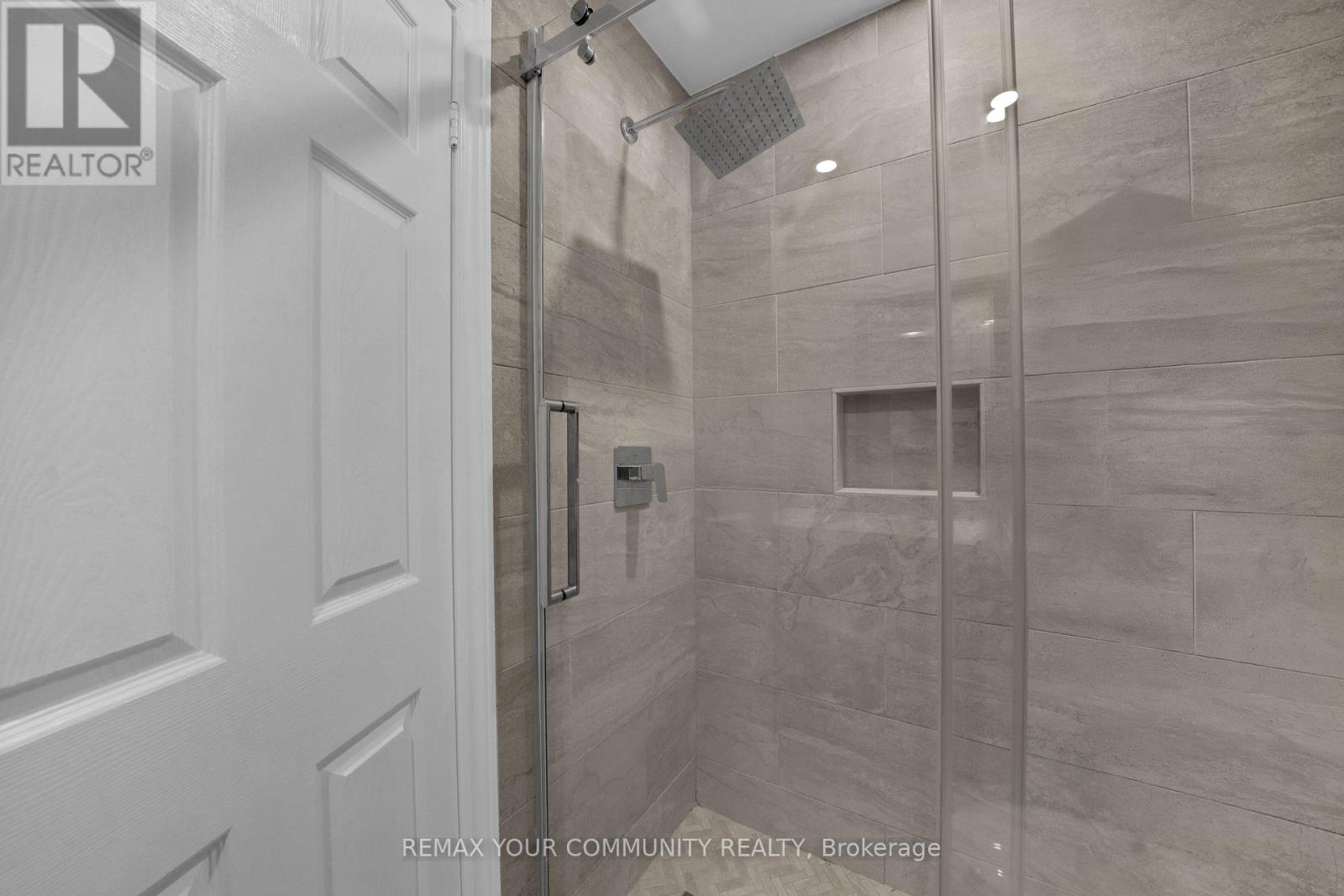 118 Waterbury Street, Caledon, ON photo 35