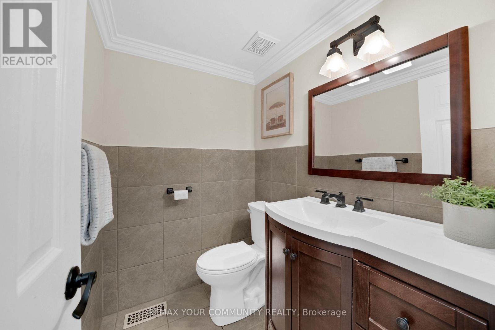 118 WATERBURY STREET, Caledon (Bolton East) — photo 9