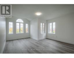 7401 Village Walk, Mississauga, ON L5W1X6 Photo 19
