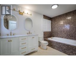 7401 Village Walk, Mississauga, ON L5W1X6 Photo 21