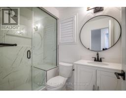 7401 Village Walk, Mississauga, ON L5W1X6 Photo 28