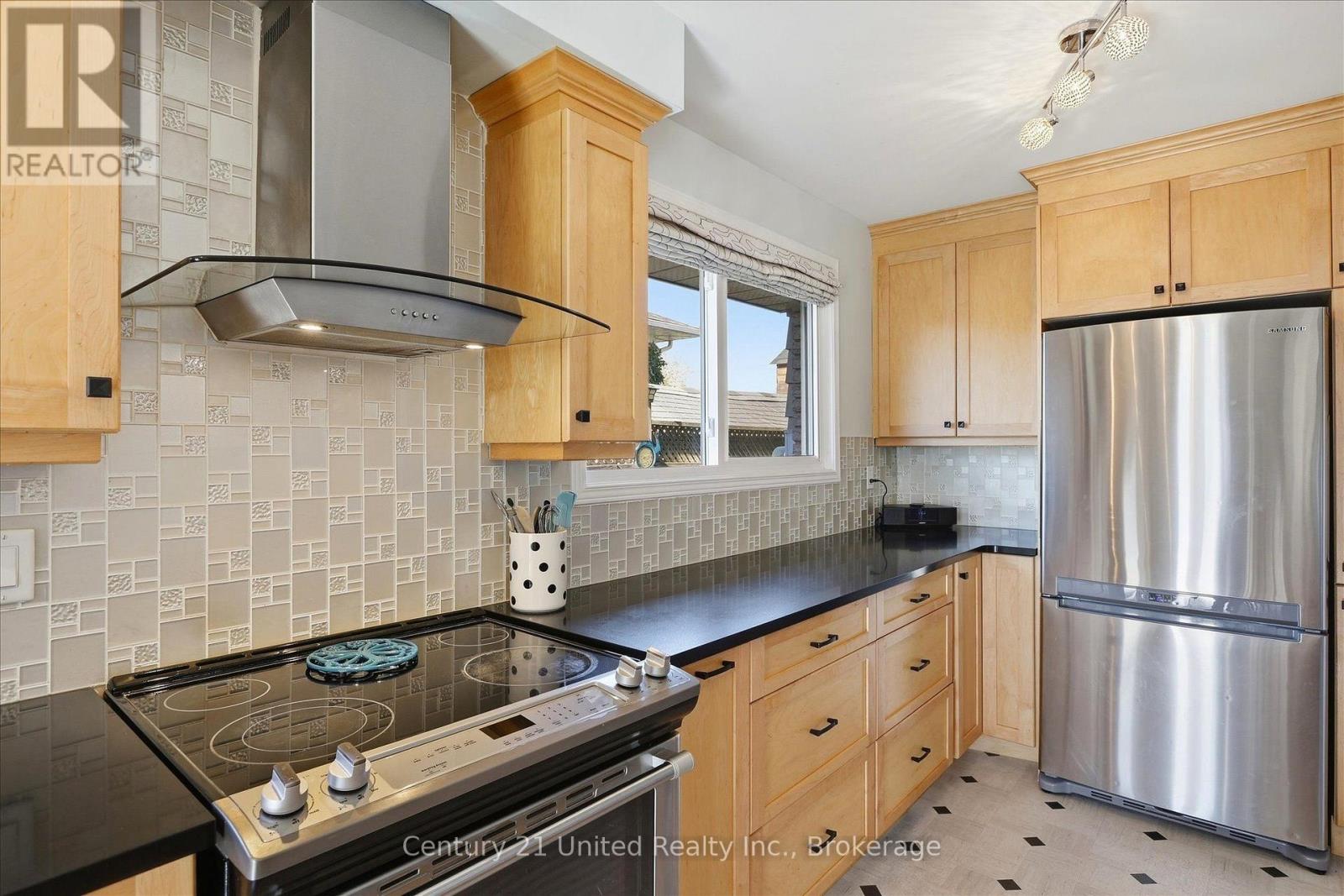 898 Sydenham Road, Peterborough, ON photo 14
