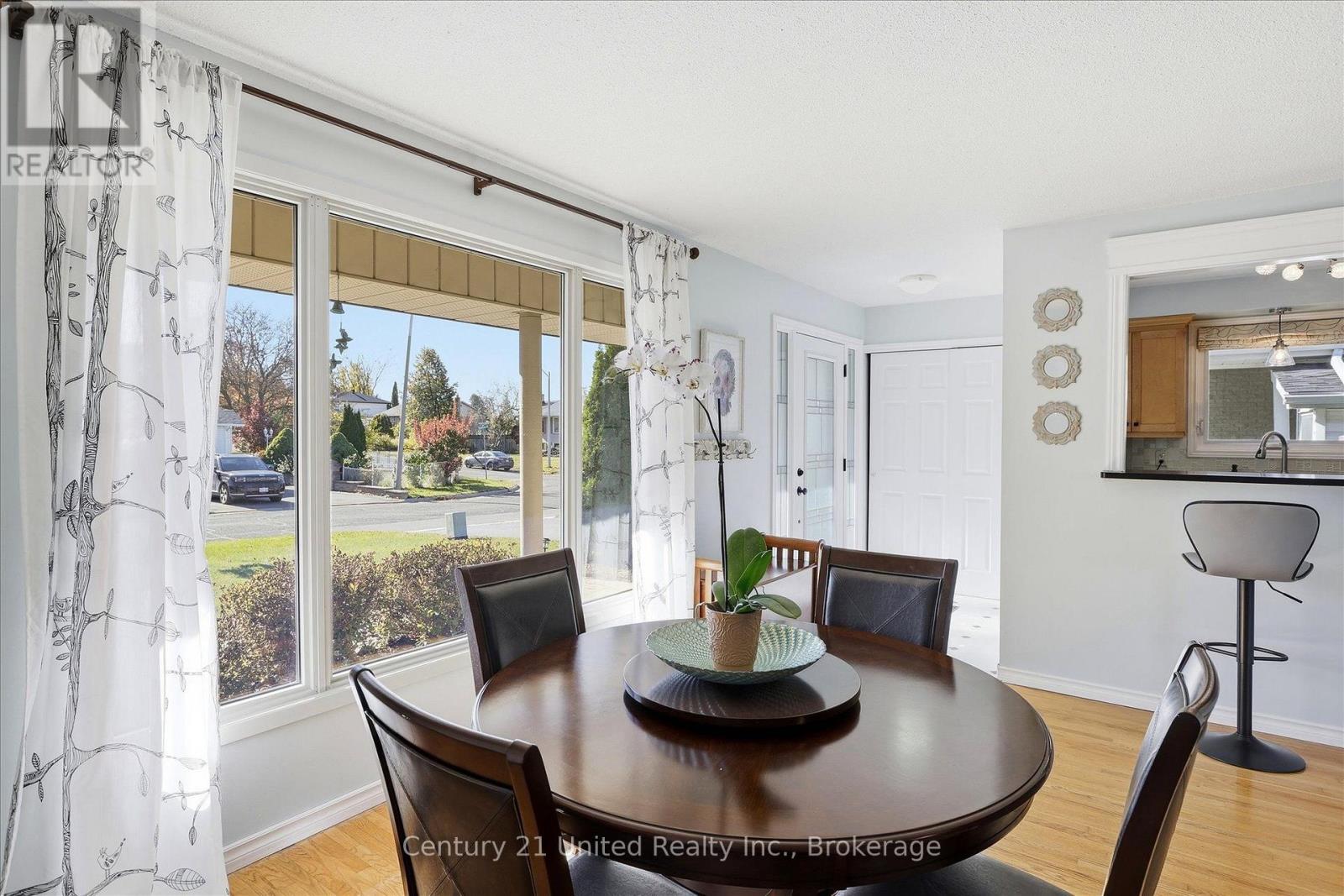 898 Sydenham Road, Peterborough, ON photo 7