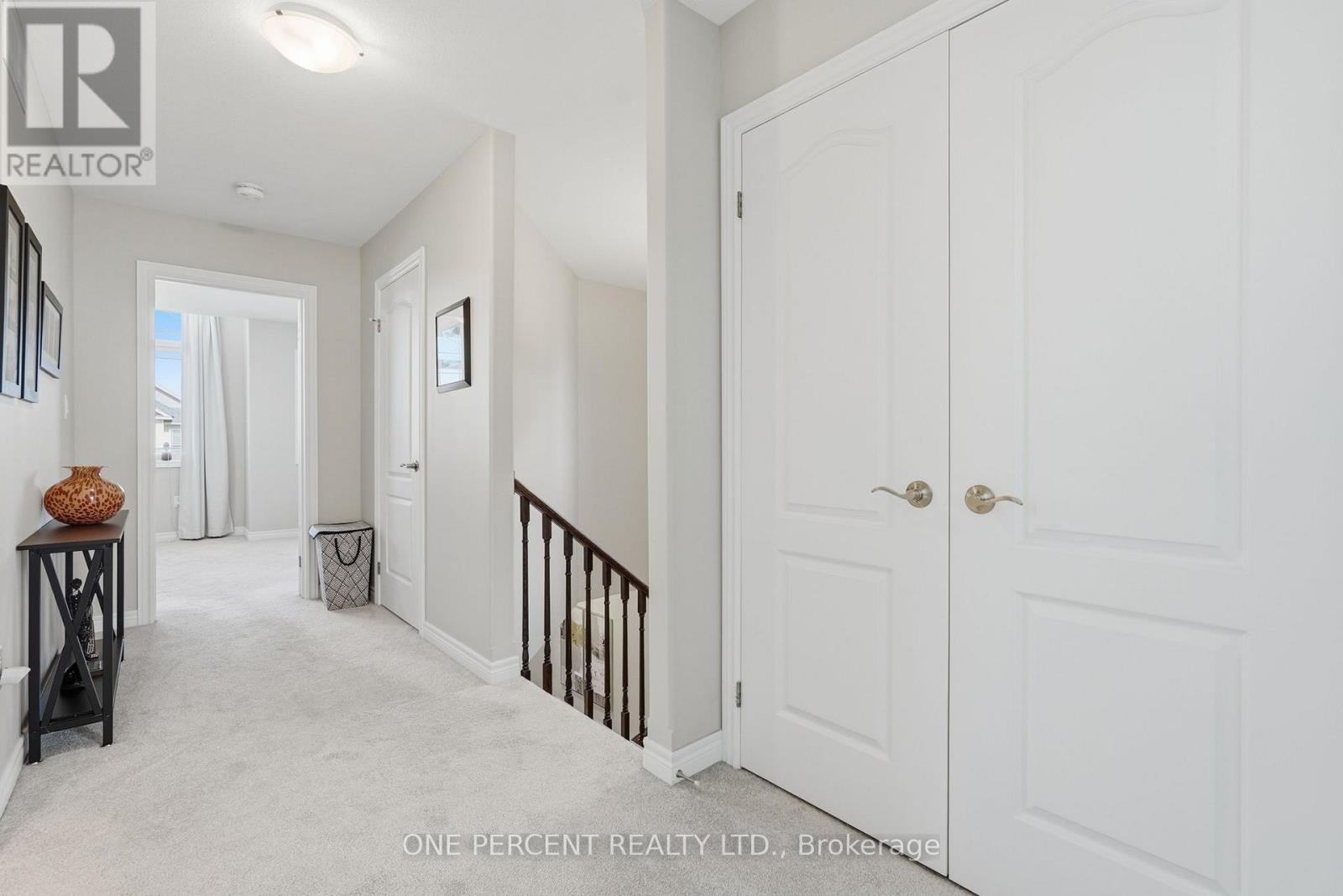 71 LAURENT AVENUE - 18