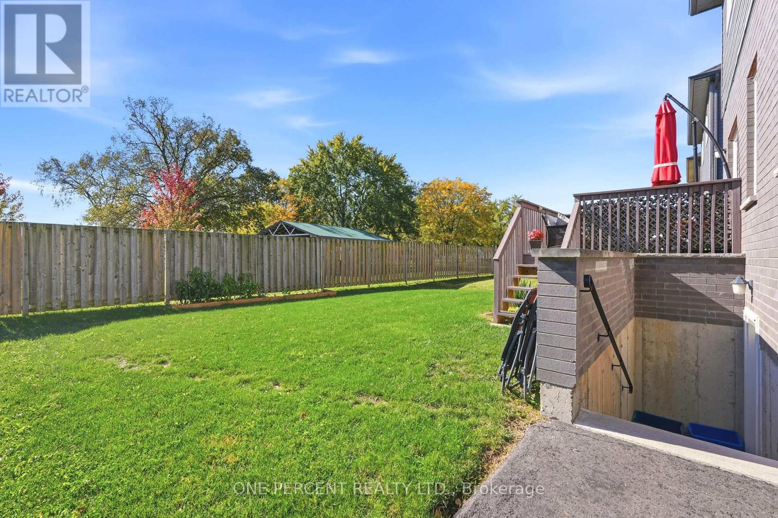 71 LAURENT AVENUE - 29