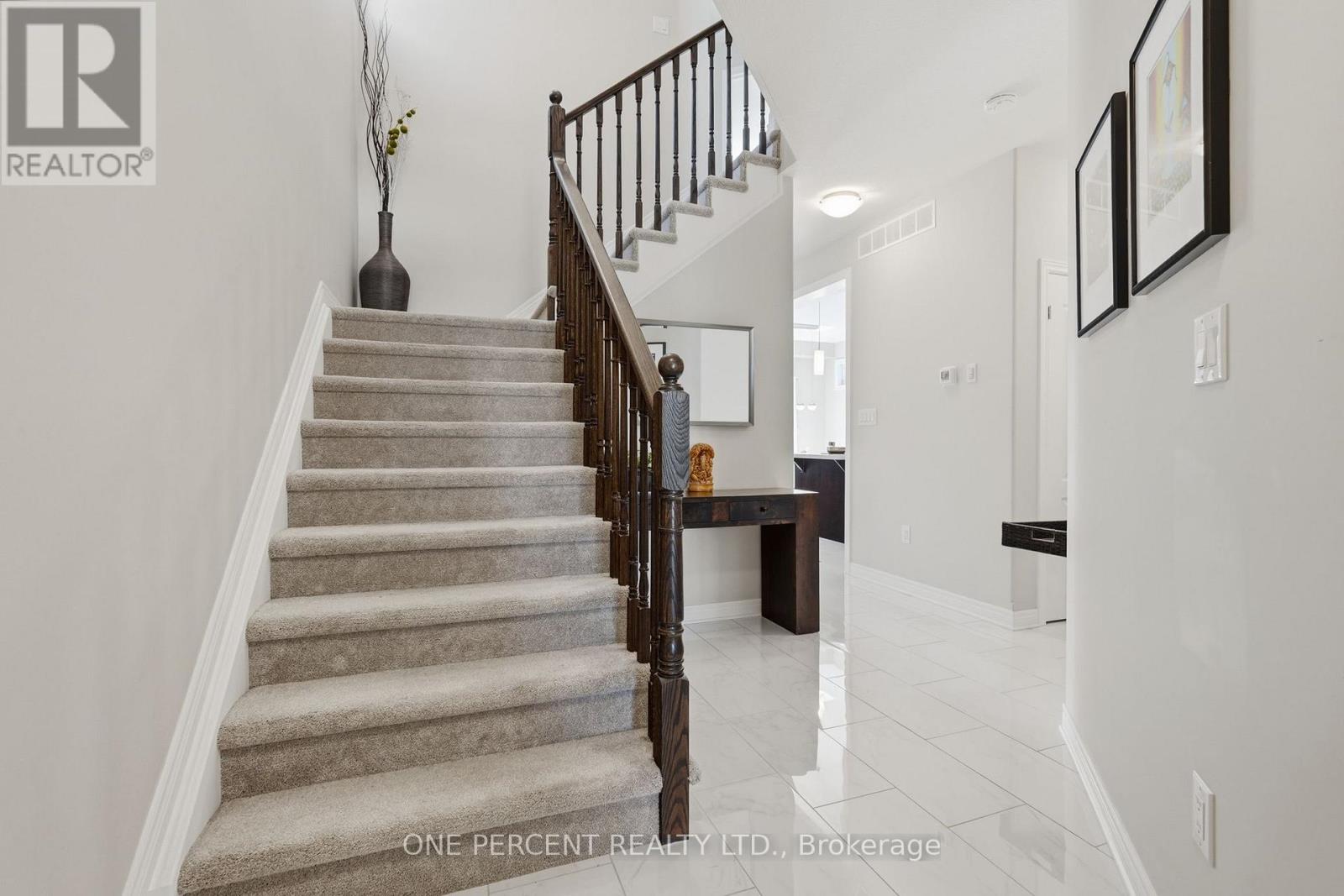 71 LAURENT AVENUE - 3