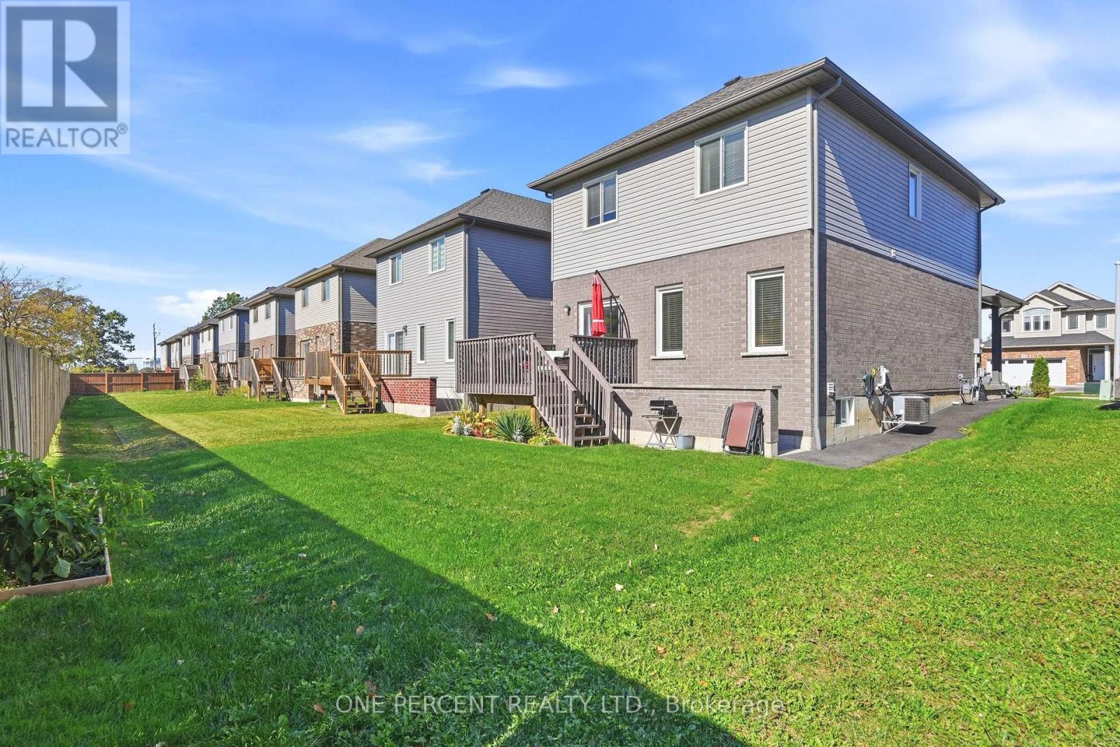 71 LAURENT AVENUE - 30