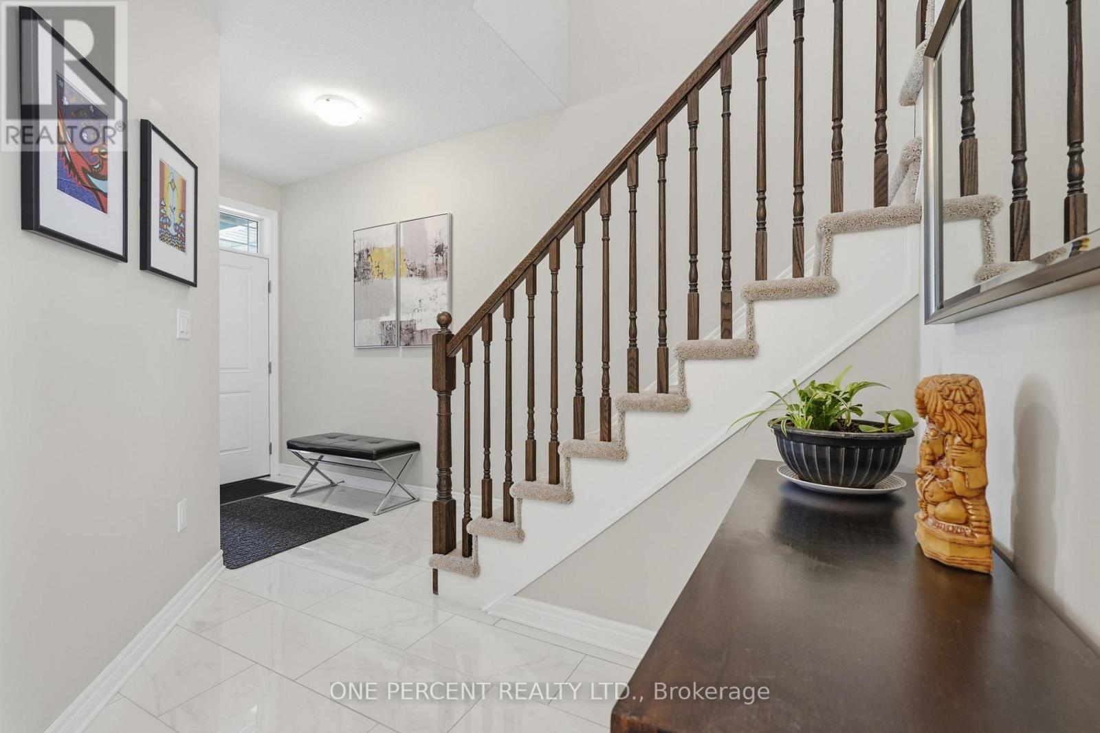 71 LAURENT AVENUE - 4