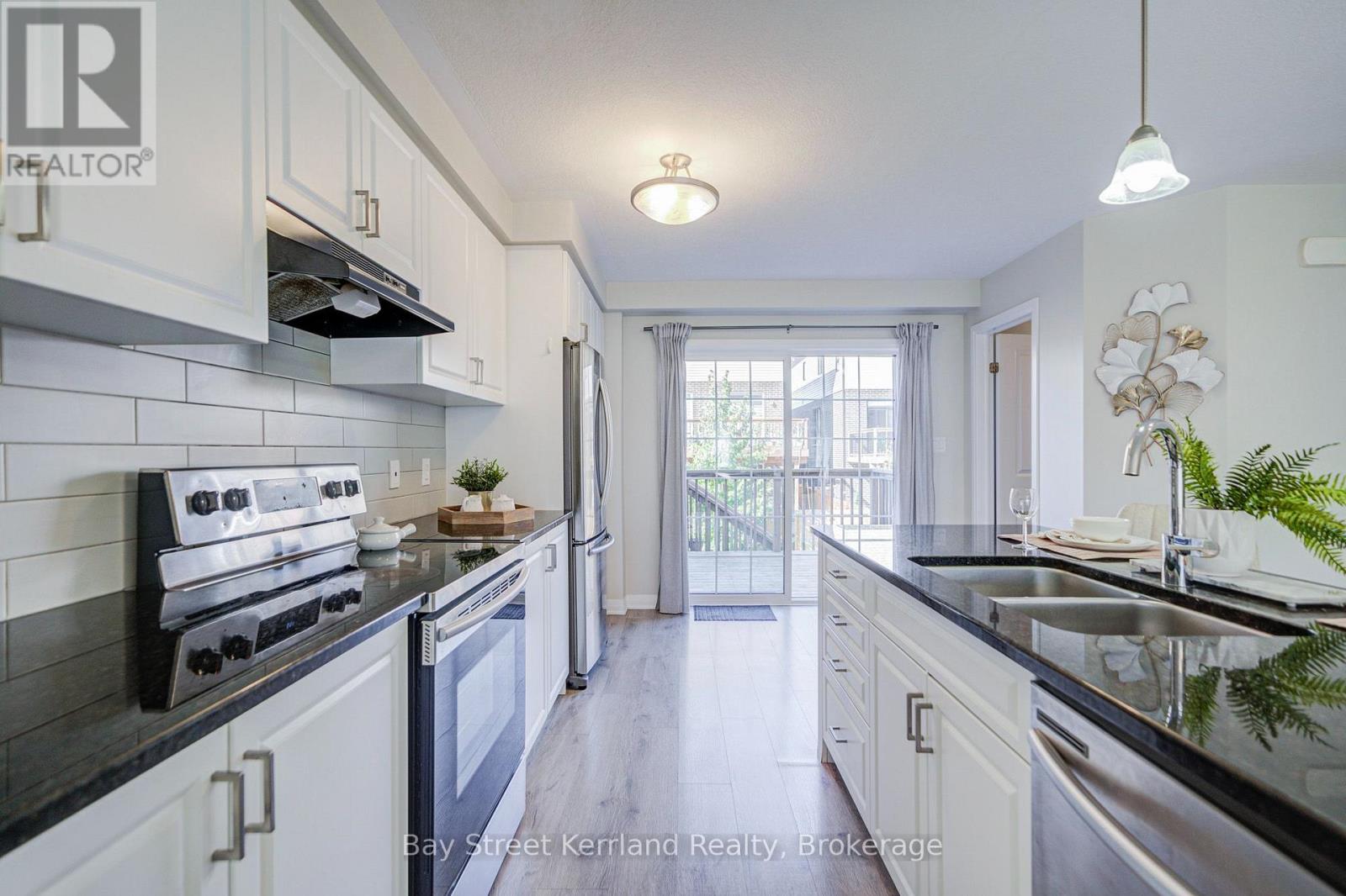 7 Sportsman Hill Street, Kitchener, ON photo 12