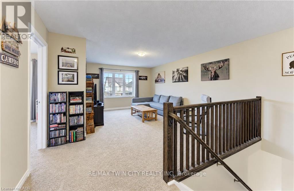 184 SNYDER Avenue North, Woolwich, ON photo 22