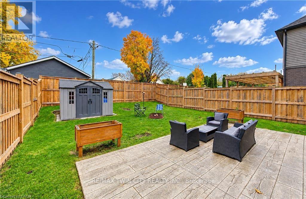 184 SNYDER Avenue North, Woolwich, ON photo 34