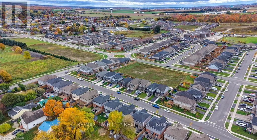 184 SNYDER Avenue North, Woolwich, ON photo 43