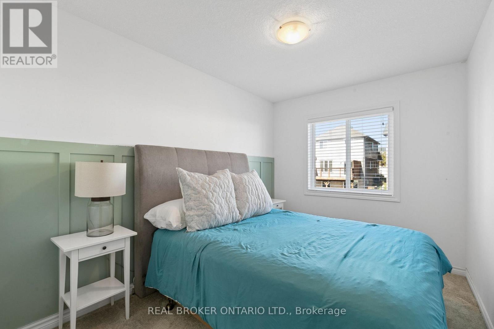 42 RENFREW Street, Kitchener, ON photo 18