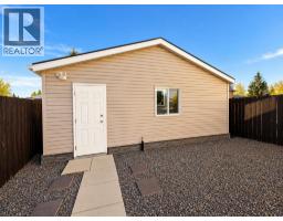 Kitchen - 4111 58 Street Ne, Calgary, AB T1Y4G1 Photo 6