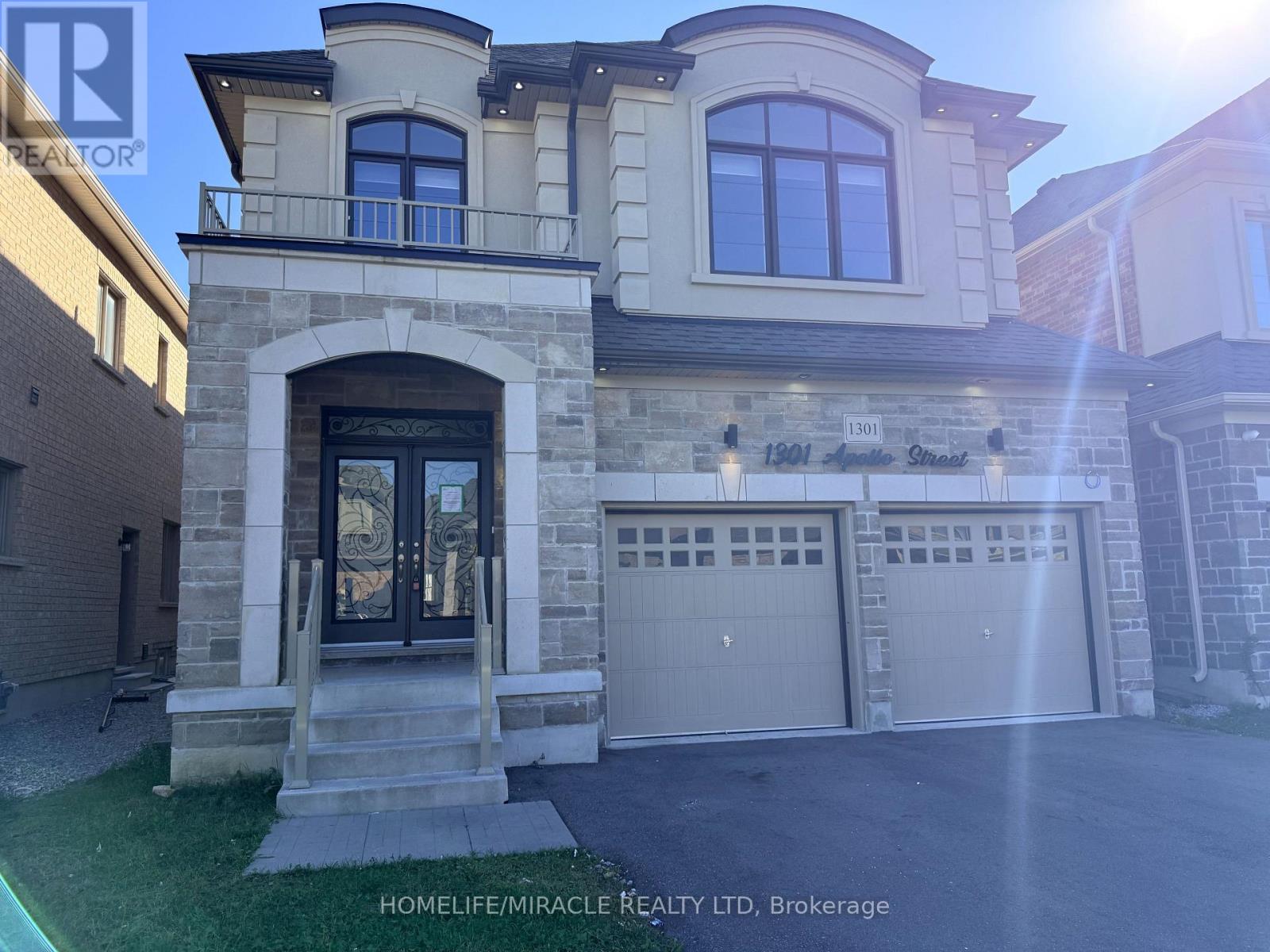 1301 Apollo Street, Oshawa, ON photo 4