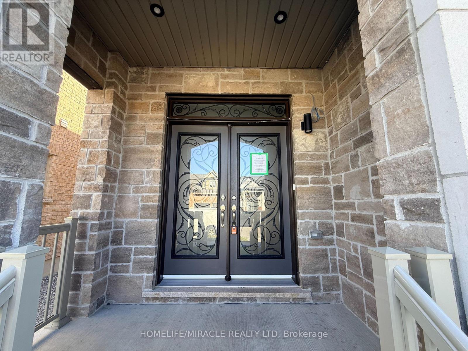1301 Apollo Street, Oshawa, ON photo 5