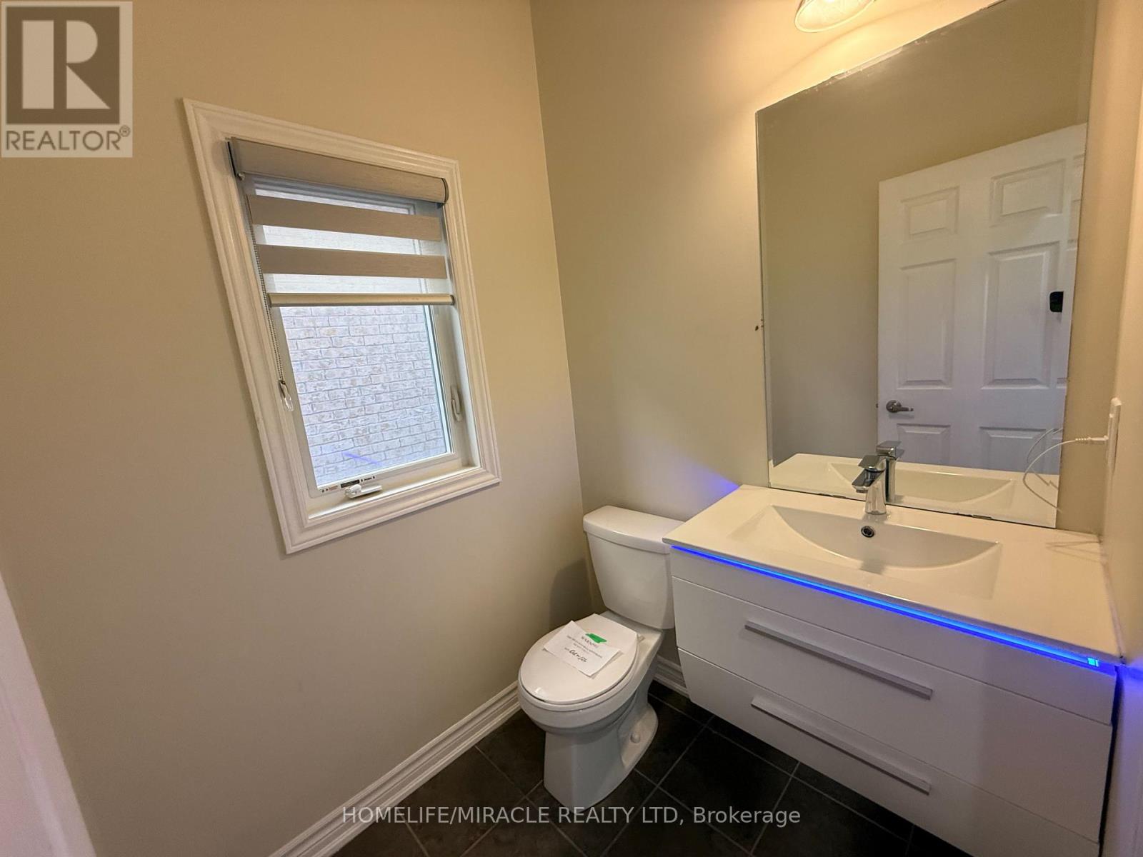 1301 Apollo Street, Oshawa, ON photo 7