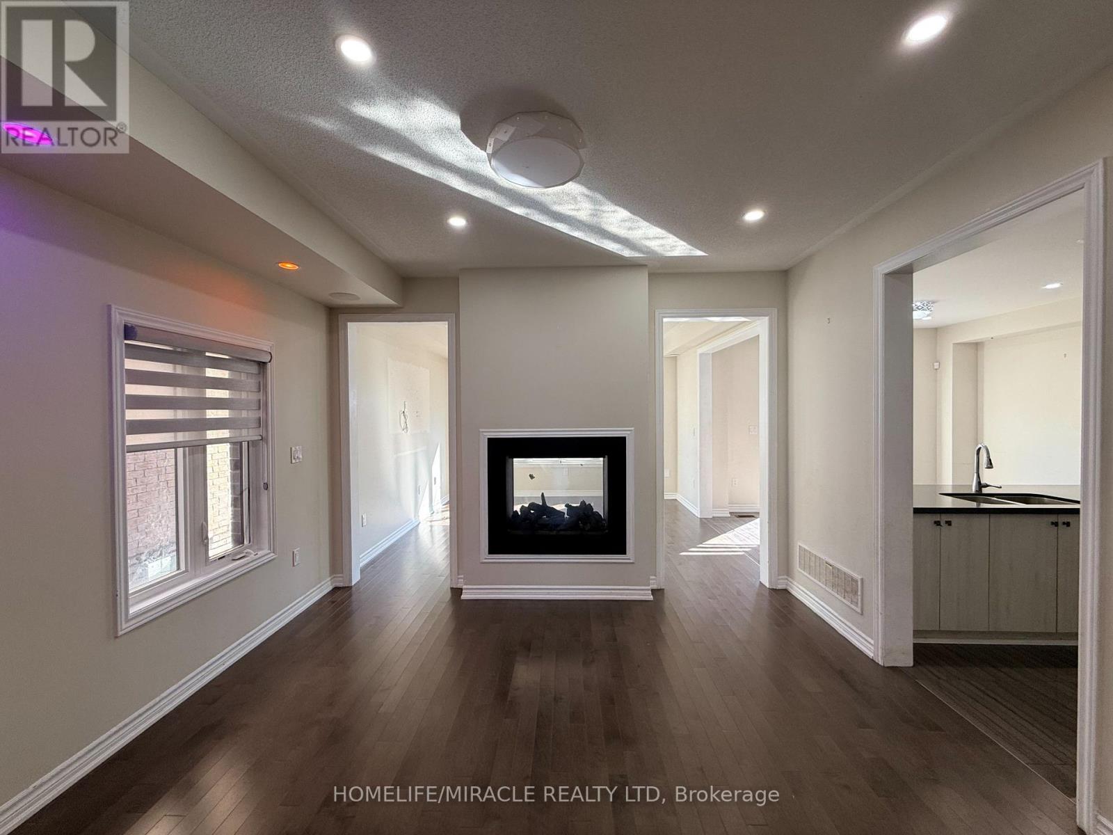 1301 Apollo Street, Oshawa, ON photo 9