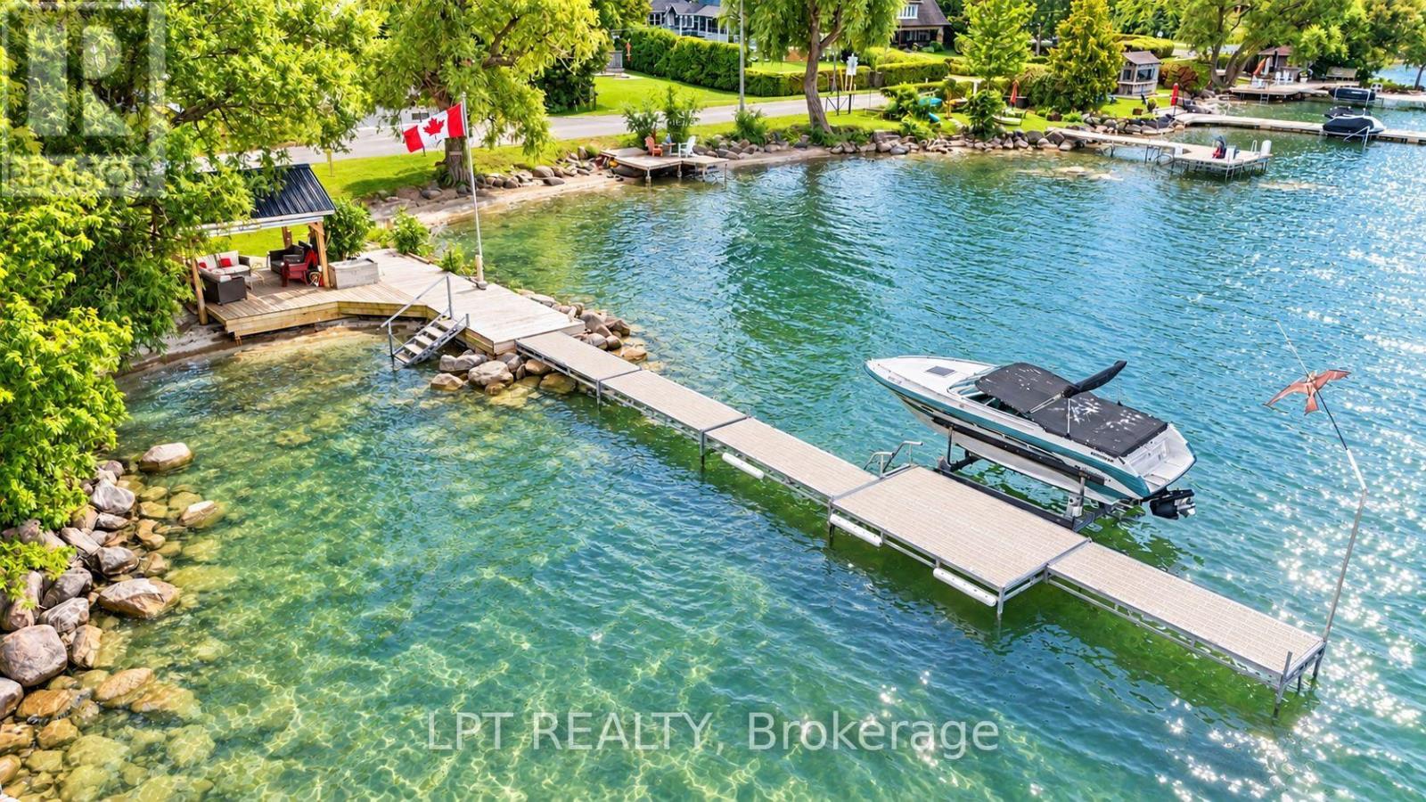 427 Lake Drive East, Georgina, ON photo 1