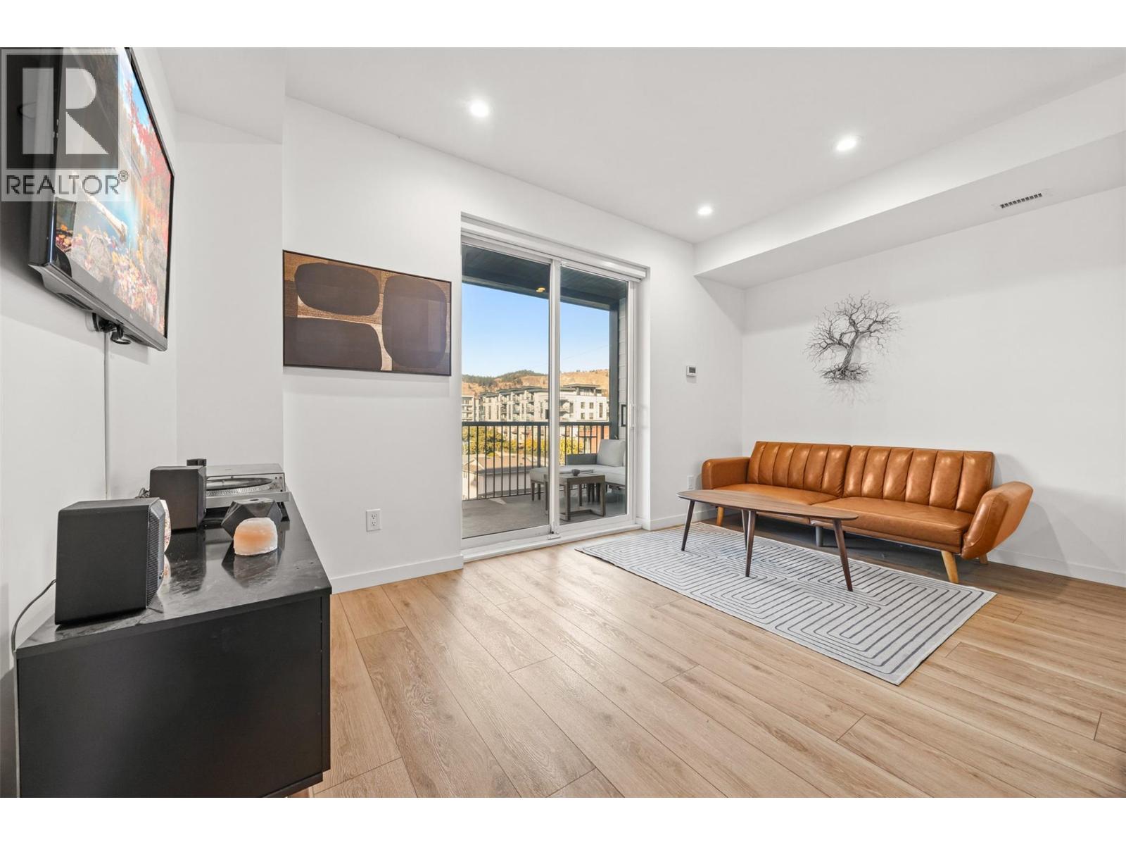 660 Cawston Avenue Unit# 311, Kelowna