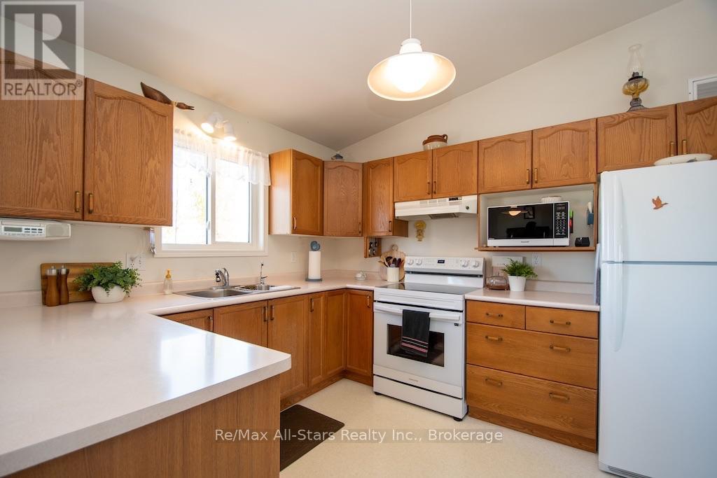 580 Fieldside Road, Kawartha Lakes, ON photo 17