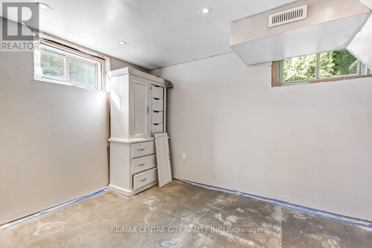 48 SOUTH VALERIE STREET - 20