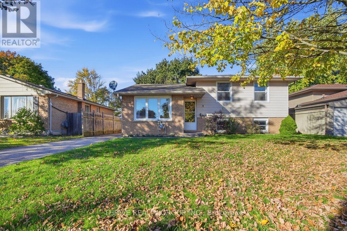 Property for sale at 3 PARCREEK PLACE