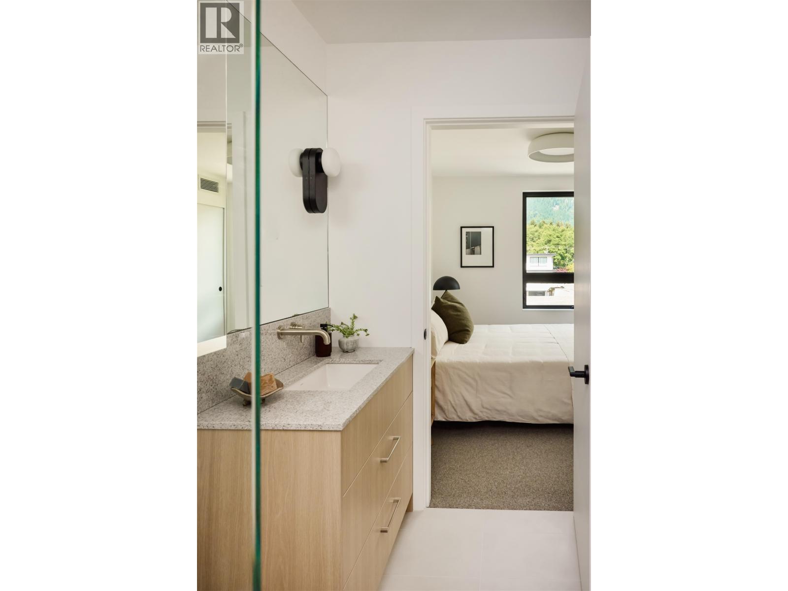 Photo of 5 37940 FOURTH AVENUE 19
