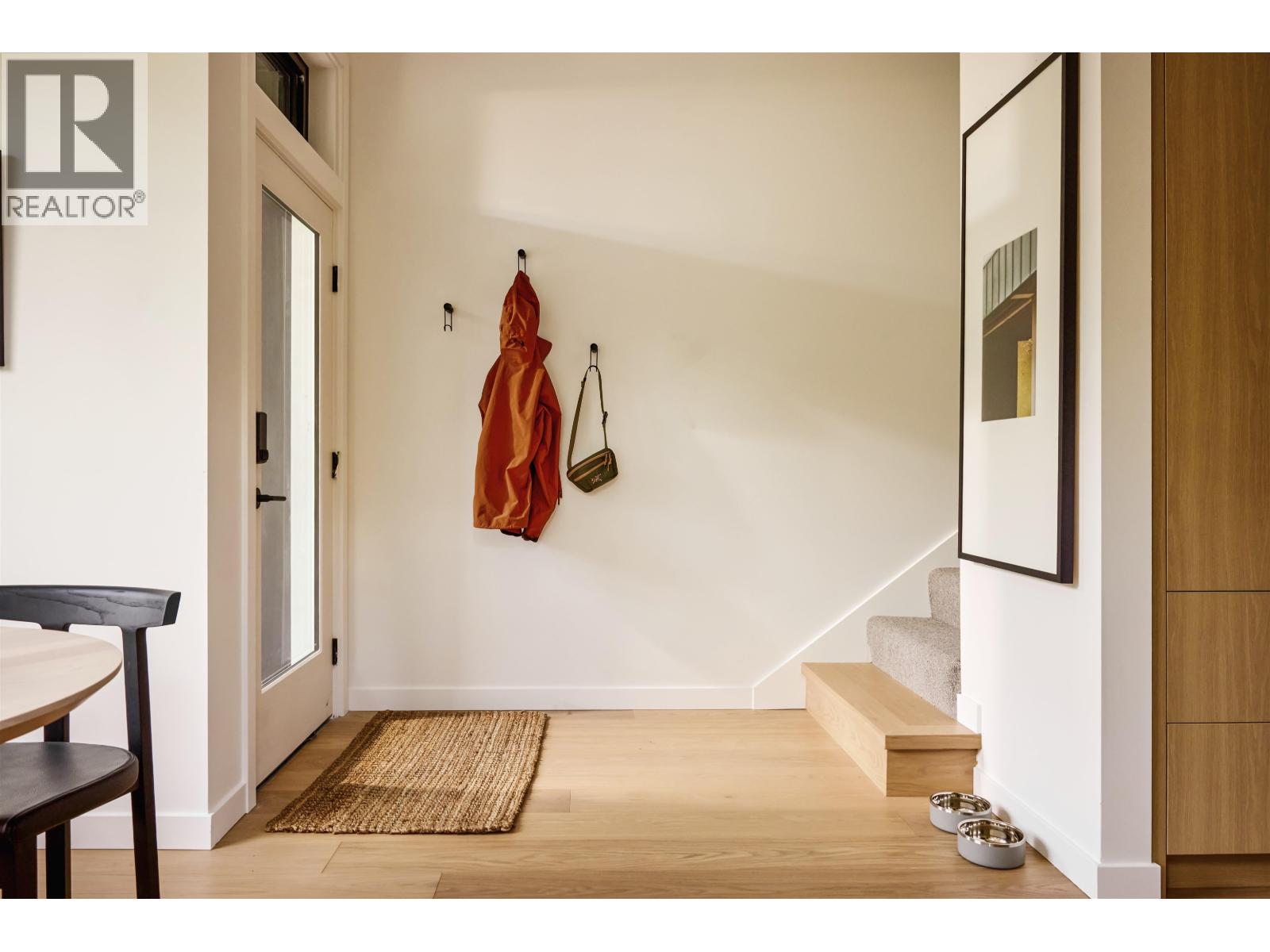 Photo of 5 37940 FOURTH AVENUE 6
