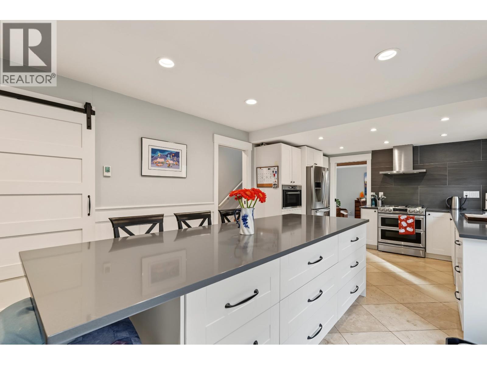 Photo of 4927 CEDAR CRESCENT 14