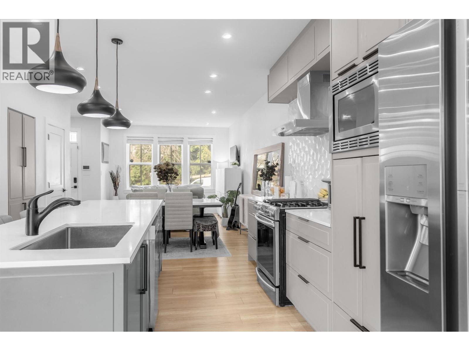Photo of 101 3416 QUEENSTON AVENUE 9