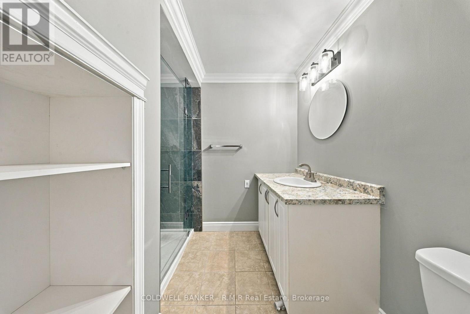 34 HELEN CRESCENT - 37